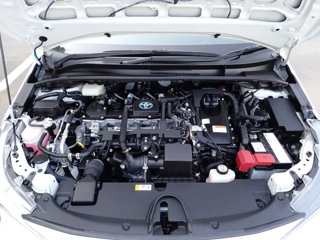 カローラ　セダン　ハイブリッド（トヨタ）の車両写真