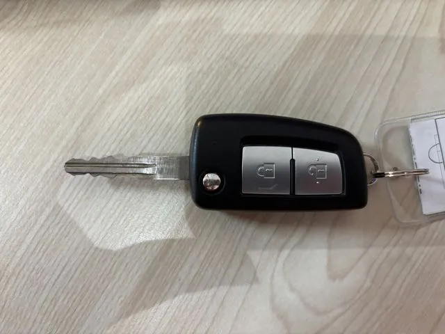 エクストレイル 4WD(ニッサン)の車両写真