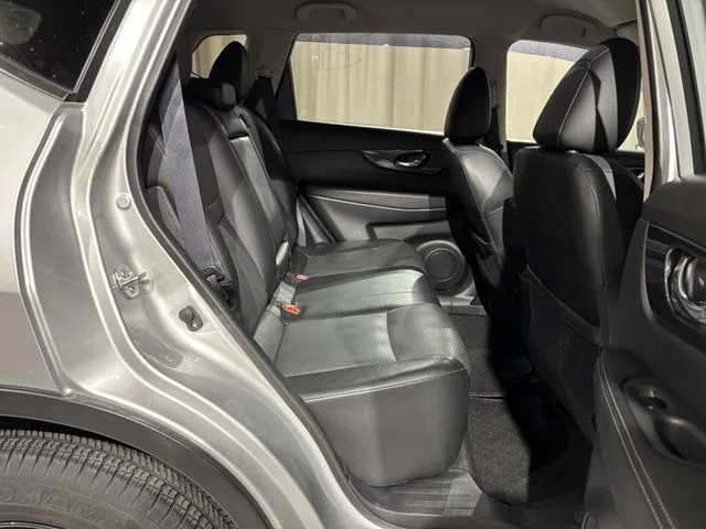 エクストレイル 4WD(ニッサン)の車両写真