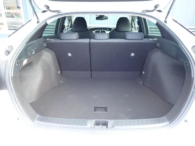 プリウス(トヨタ)の車両写真