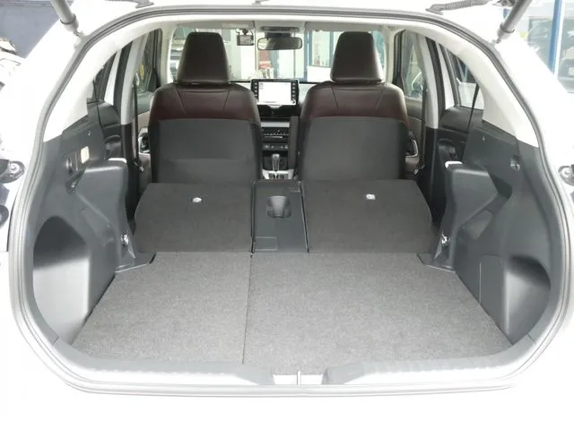 ヤリスクロス　ハイブリッド（トヨタ）の車両写真