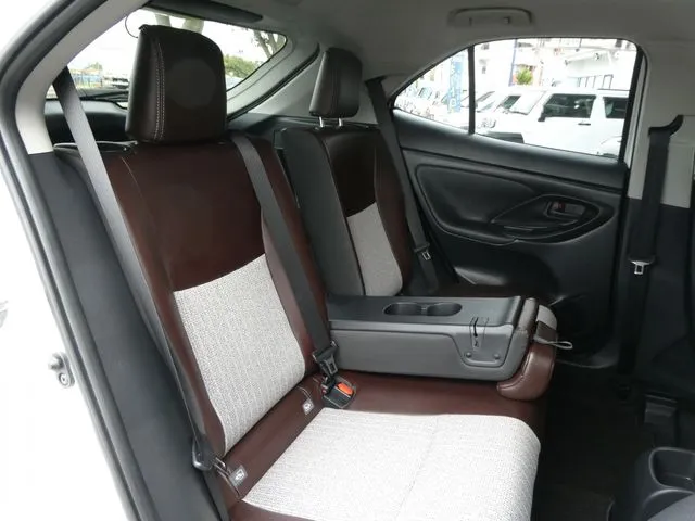 ヤリスクロス　ハイブリッド（トヨタ）の車両写真