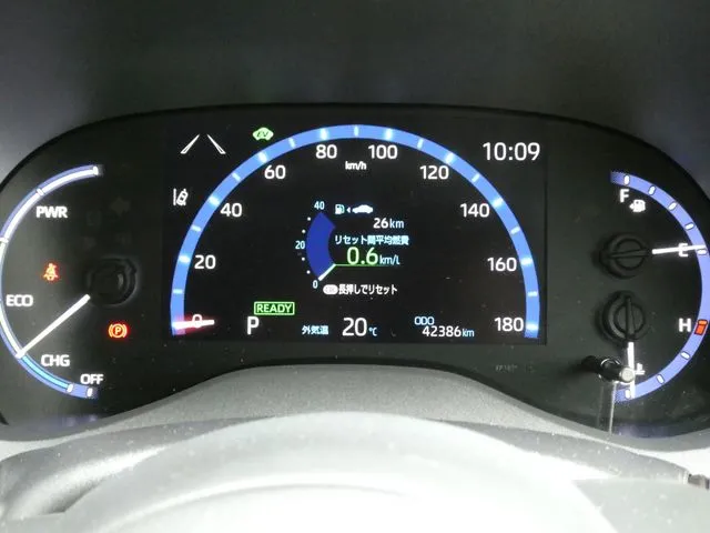 ヤリスクロス　ハイブリッド（トヨタ）の車両写真