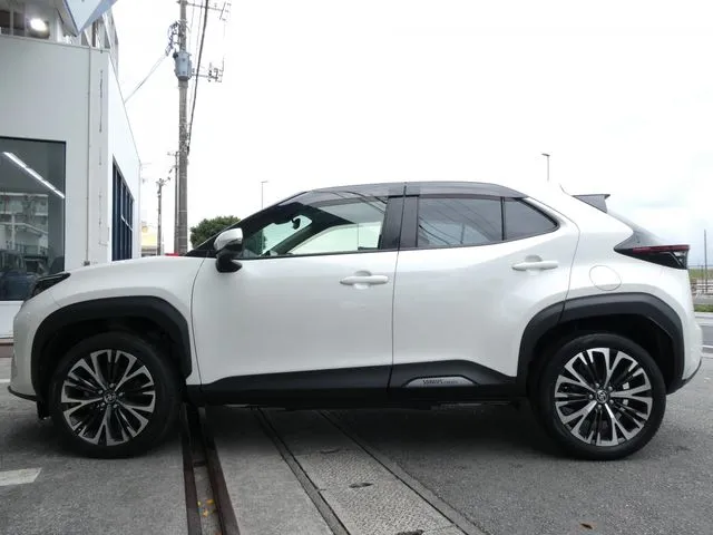 ヤリスクロス　ハイブリッド（トヨタ）の車両写真