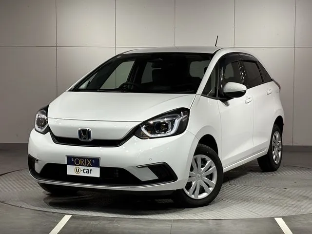 ホンダ フィット　ｅ：ＨＥＶ　４ＷＤ