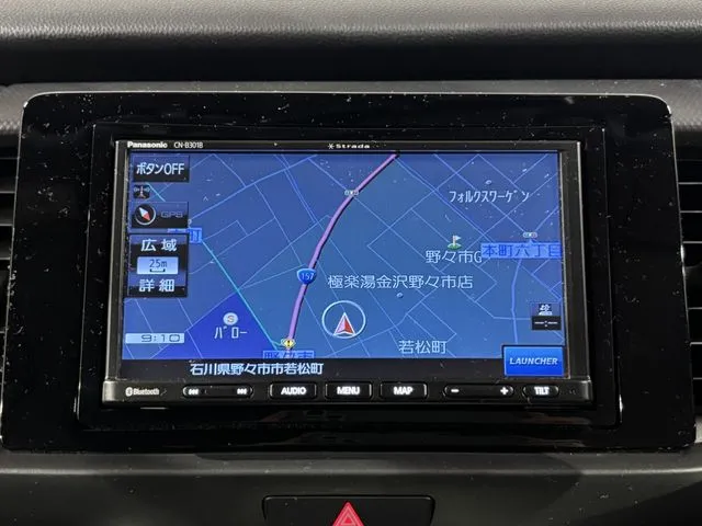 ホンダ　フィット　ｅ：ＨＥＶ　４ＷＤ