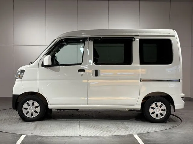 ダイハツ　ハイゼットカーゴ　４ＷＤ