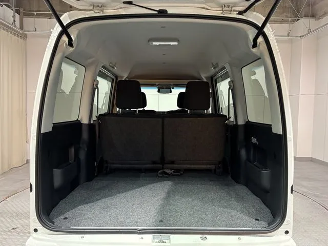 ダイハツ　ハイゼットカーゴ　４ＷＤ