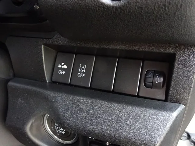 ジムニー　４ＷＤ（スズキ）の車両写真