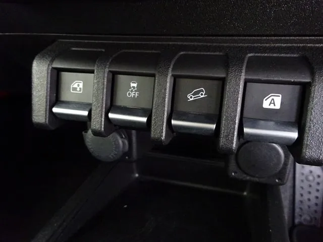 ジムニー　４ＷＤ（スズキ）の車両写真