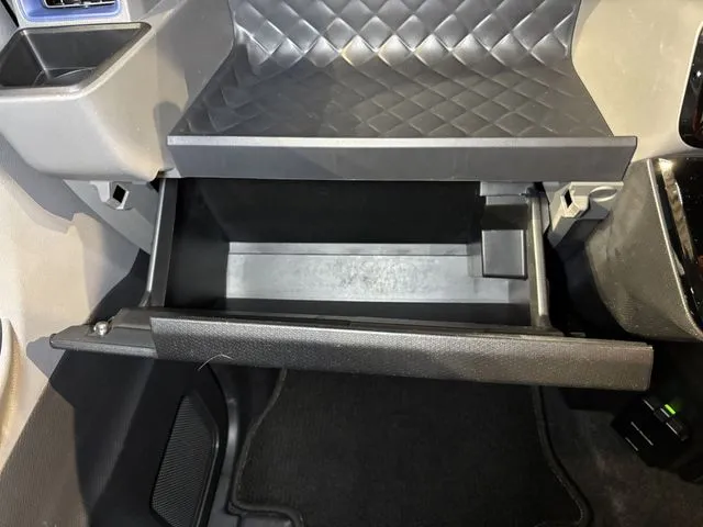 タント カスタム(ダイハツ)の車両写真