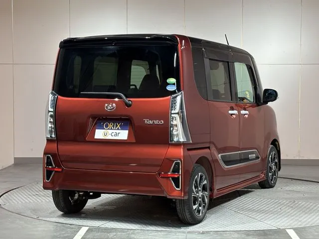 タント カスタム(ダイハツ)の車両写真