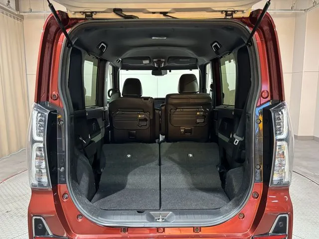 タント カスタム(ダイハツ)の車両写真