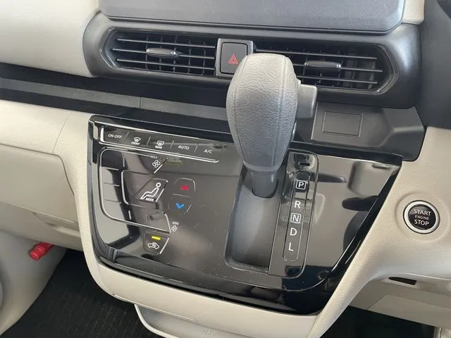 ルークス（ニッサン）の車両写真