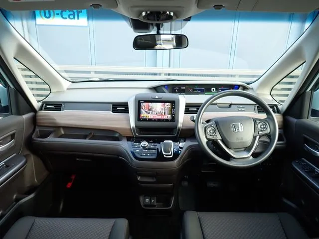 フリードプラス　ハイブリッド（ホンダ）の車両写真