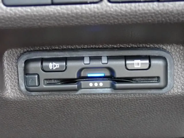 フリードプラス　ハイブリッド（ホンダ）の車両写真