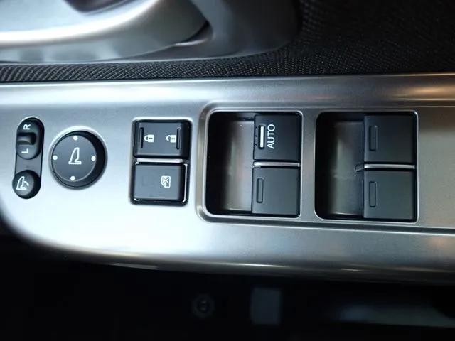 フリードプラス　ハイブリッド（ホンダ）の車両写真