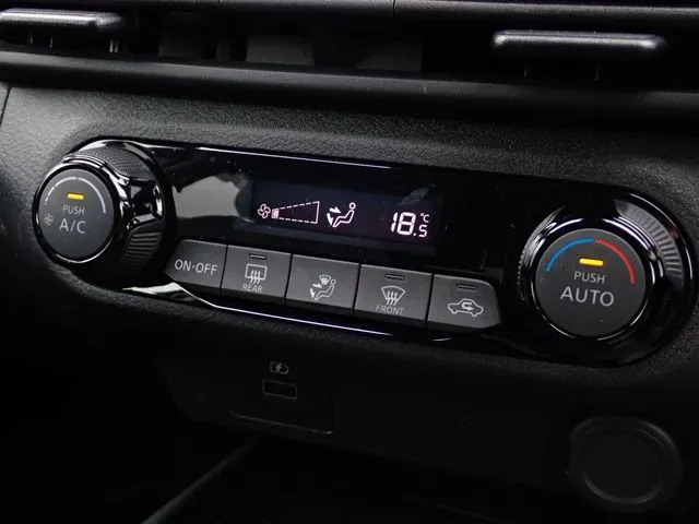 ノート（ニッサン）の車両写真