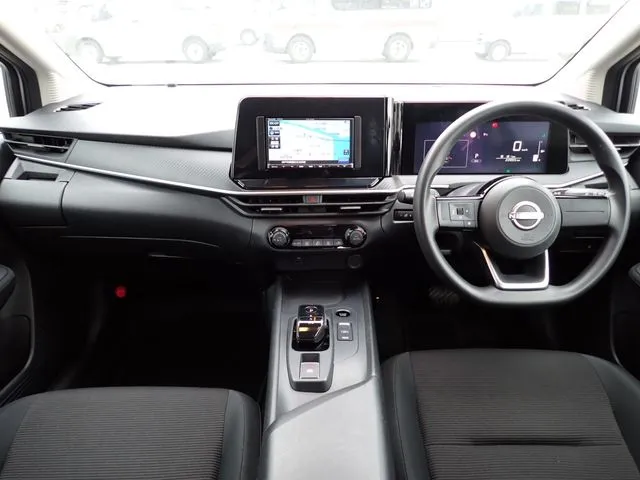 ノート（ニッサン）の車両写真