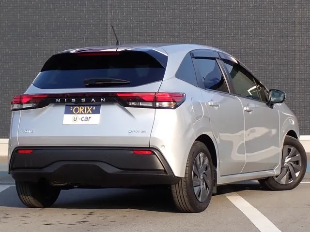 ノート（ニッサン）の車両写真