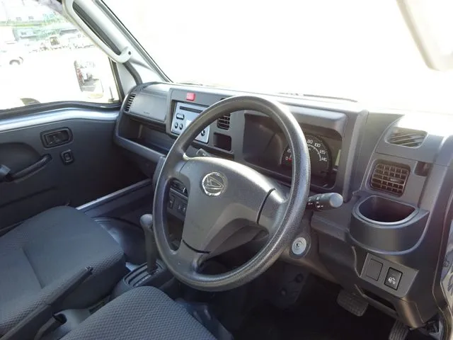 ダイハツ　ハイゼットトラック　４ＷＤ