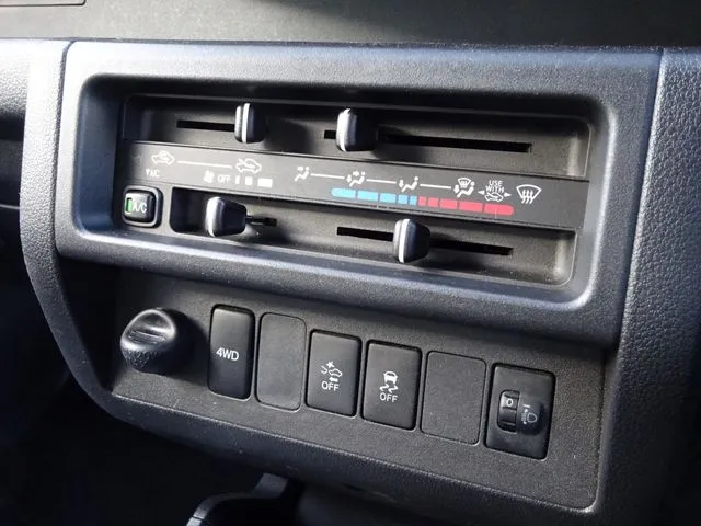 ダイハツ　ハイゼットトラック　４ＷＤ