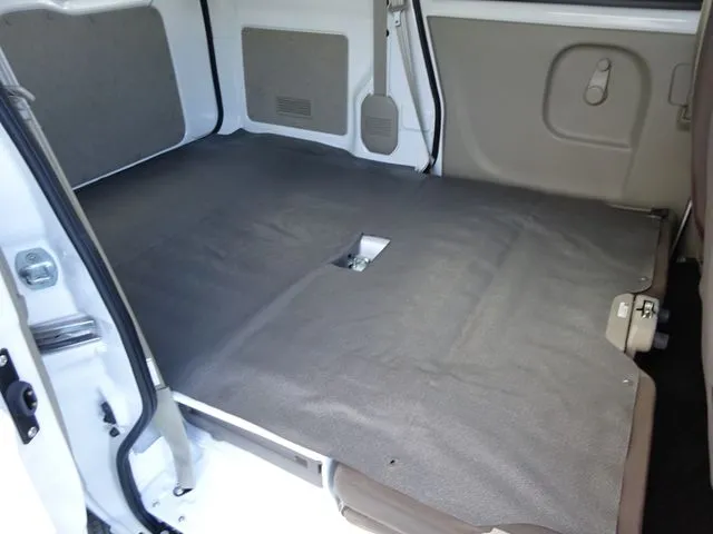 エブリイバン（スズキ）の車両写真