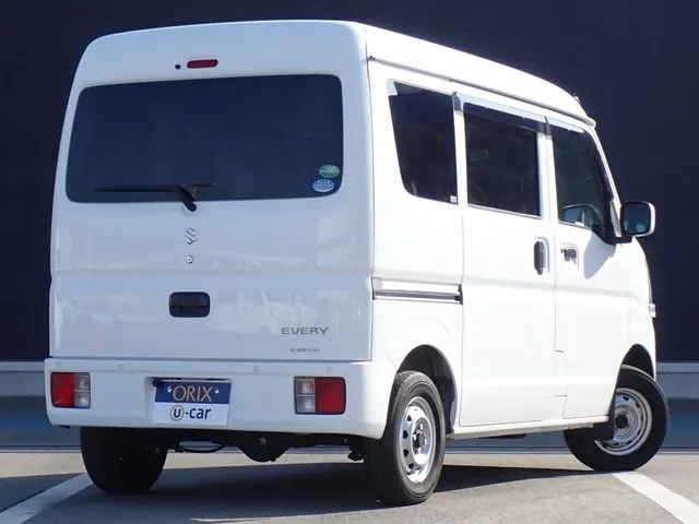 エブリイバン（スズキ）の車両写真