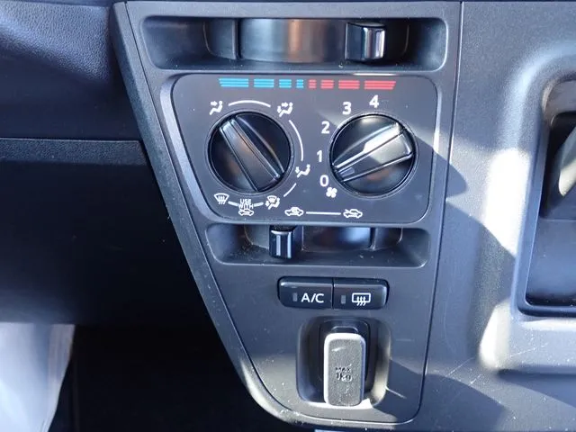 ハイゼットカーゴ（ダイハツ）の車両写真