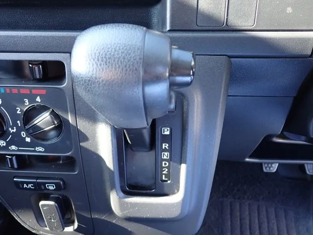 ハイゼットカーゴ（ダイハツ）の車両写真