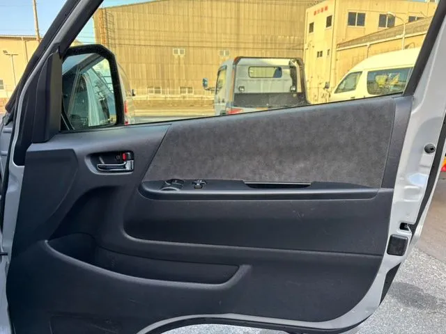 ハイエースワゴン（トヨタ）の車両写真