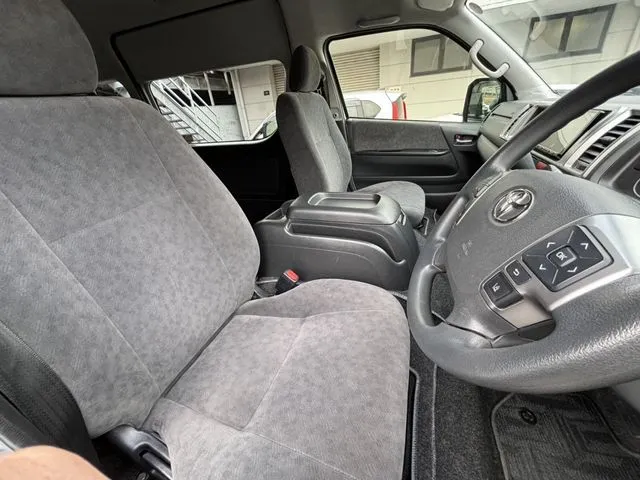 ハイエースワゴン（トヨタ）の車両写真