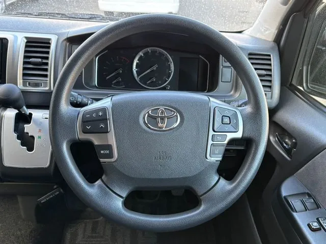 ハイエースワゴン（トヨタ）の車両写真