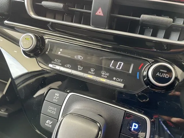 アクア（トヨタ）の車両写真