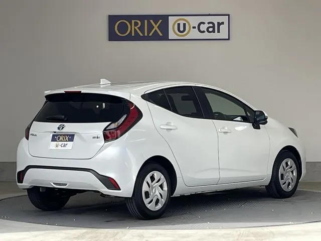 アクア（トヨタ）の車両写真