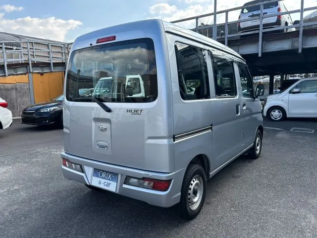 ダイハツ　ハイゼットカーゴ