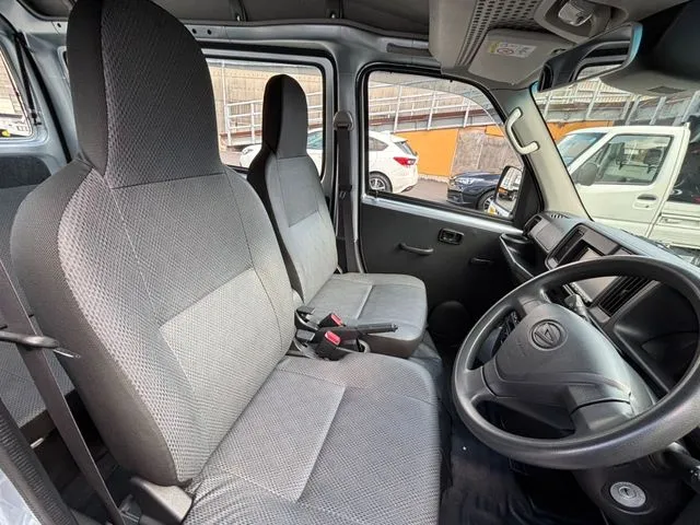 ダイハツ　ハイゼットカーゴ