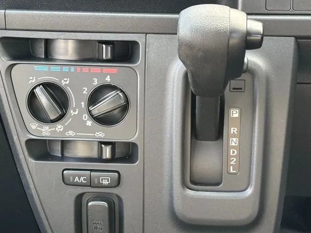 ダイハツ　ハイゼットカーゴ