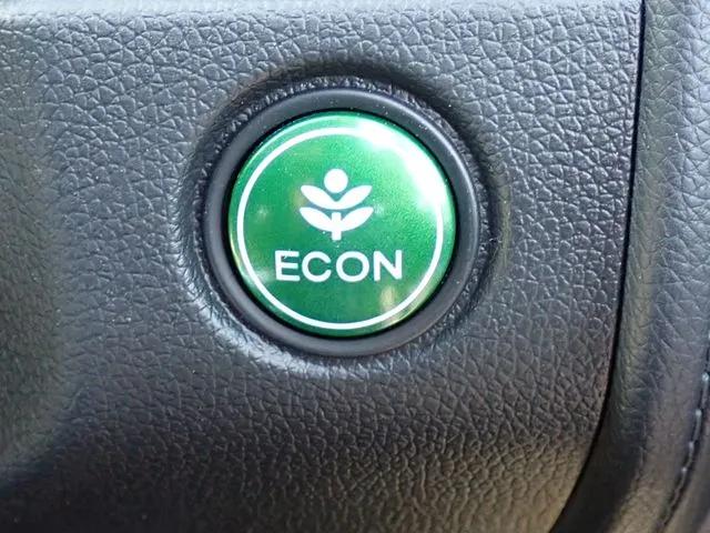 シャトル ハイブリッド(ホンダ)の車両写真