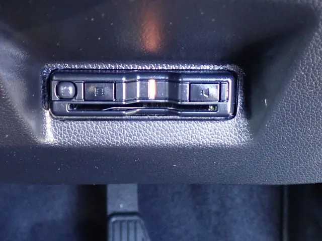 シャトル ハイブリッド(ホンダ)の車両写真