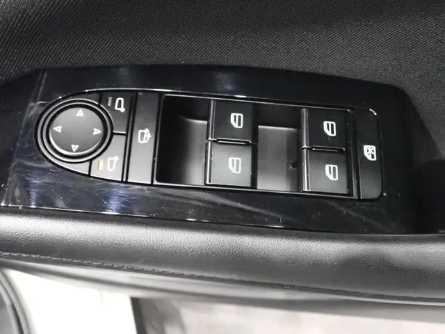 マツダ　ＭＡＺＤＡ３　ファストバック