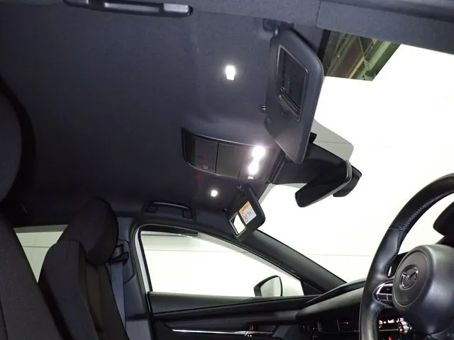 マツダ　ＭＡＺＤＡ３　ファストバック