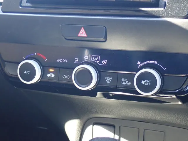 フィット　４ＷＤ（ホンダ）の車両写真