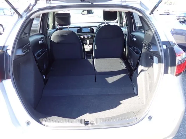 フィット e:HEV(ホンダ)の車両写真