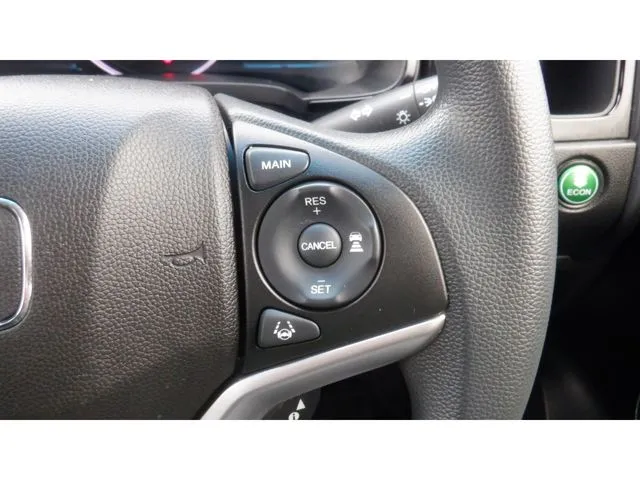 シャトル　ハイブリッド（ホンダ）の車両写真