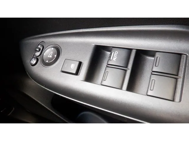 シャトル　ハイブリッド（ホンダ）の車両写真