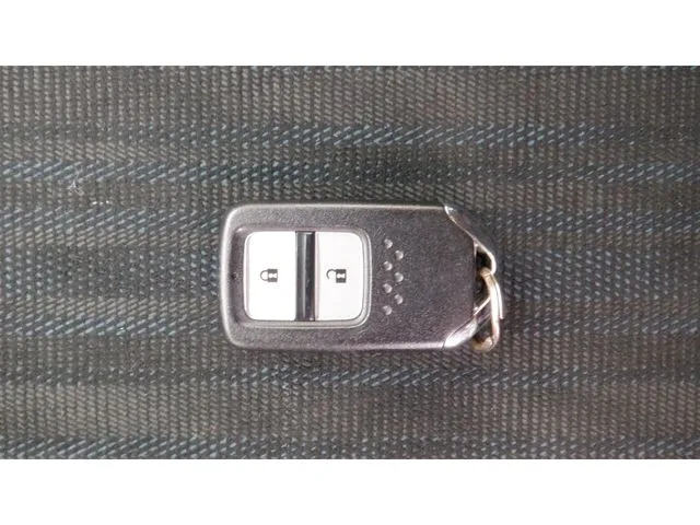 シャトル　ハイブリッド（ホンダ）の車両写真