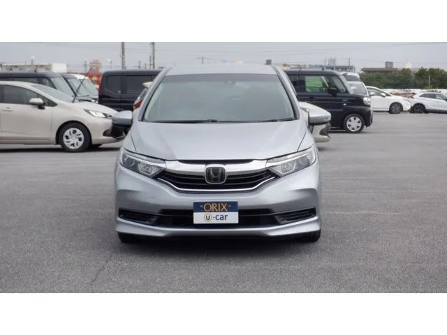 シャトル　ハイブリッド（ホンダ）の車両写真