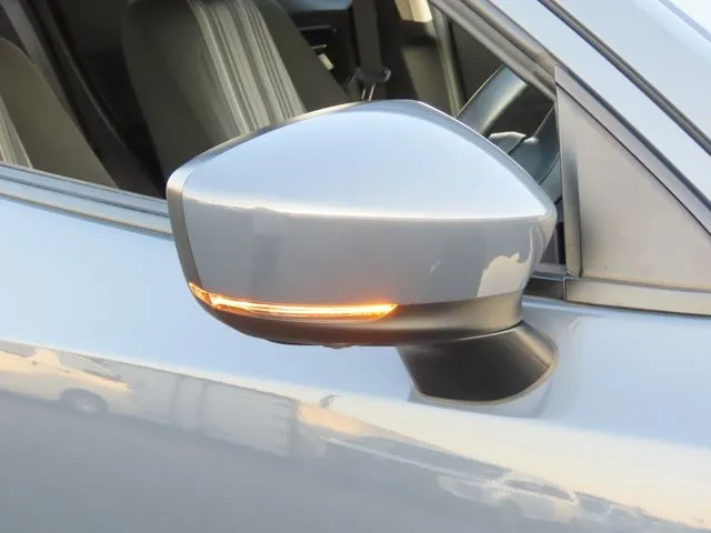 ＭＡＺＤＡ２（マツダ）の車両写真