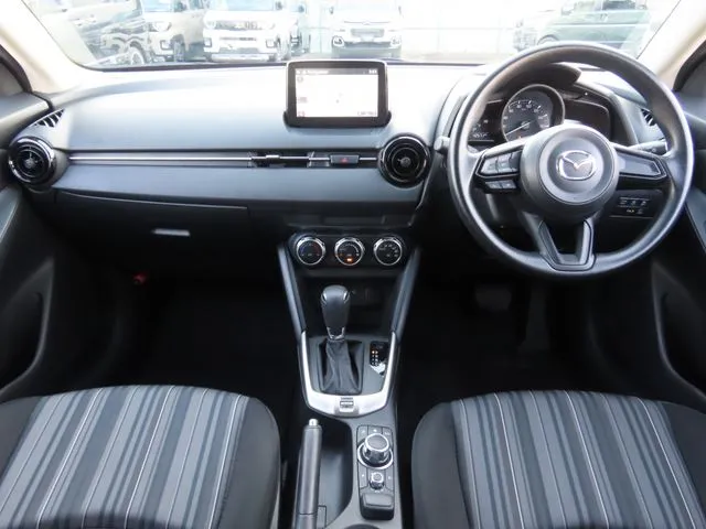 ＭＡＺＤＡ２（マツダ）の車両写真